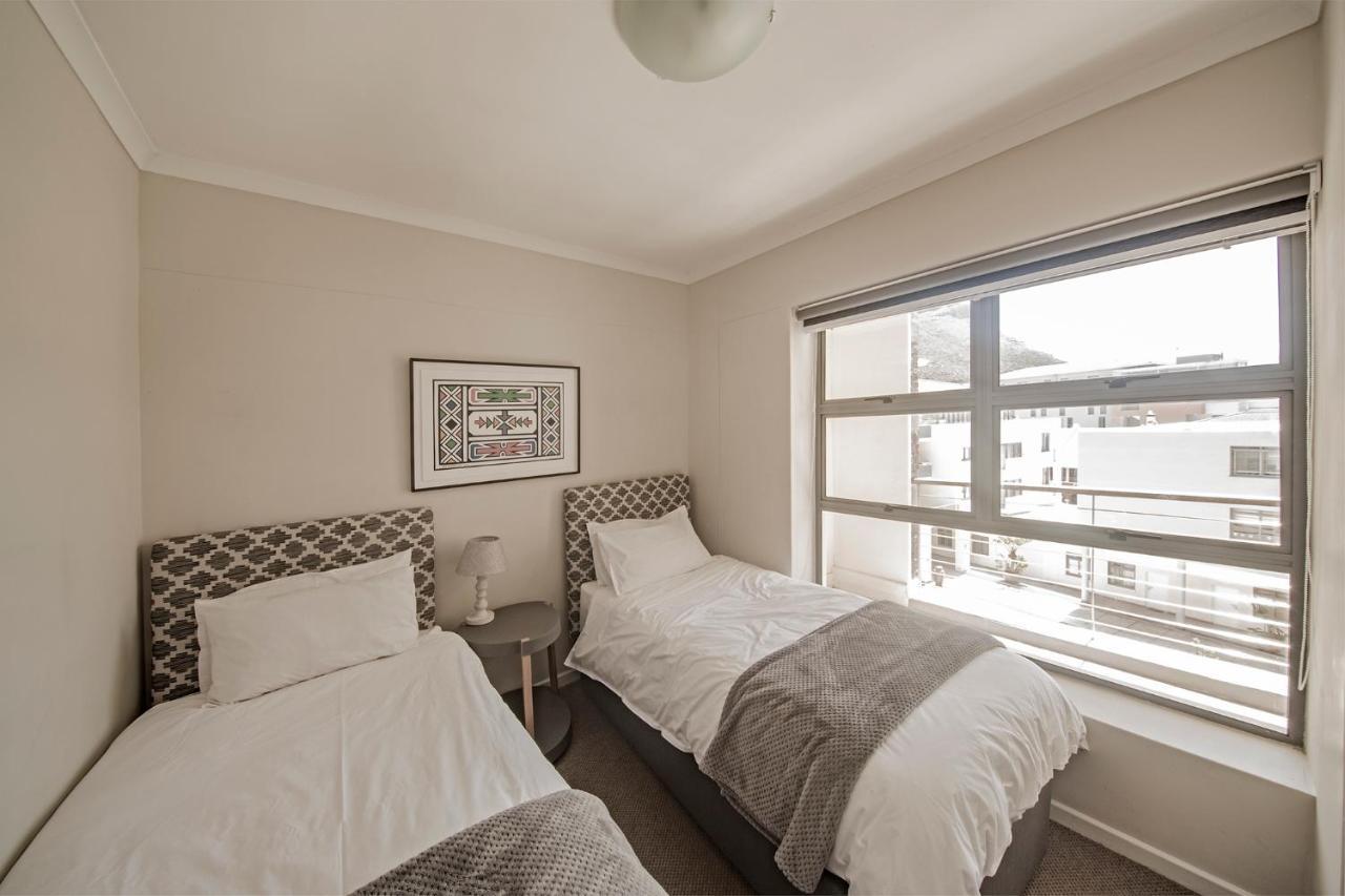 Surferscorner Self Catering Apartments Muizenberg Esterno foto