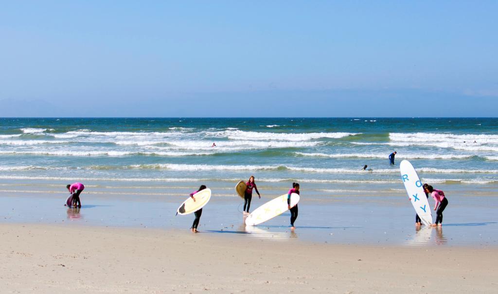 Surferscorner Self Catering Apartments Muizenberg Esterno foto