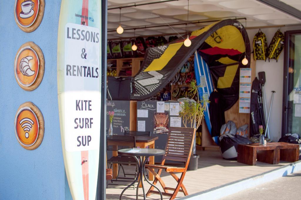 Surferscorner Self Catering Apartments Muizenberg Esterno foto