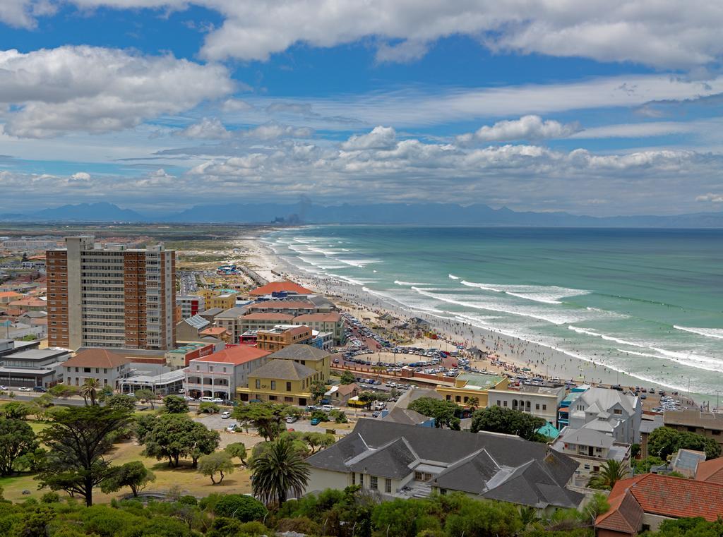 Surferscorner Self Catering Apartments Muizenberg Esterno foto