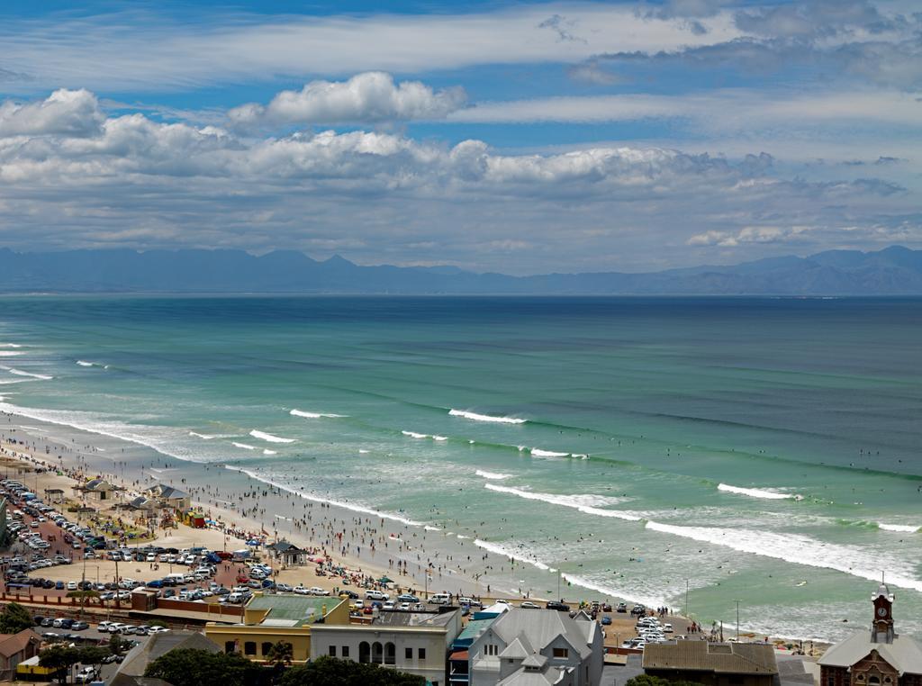 Surferscorner Self Catering Apartments Muizenberg Esterno foto