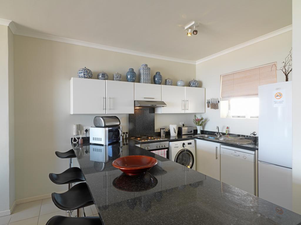 Surferscorner Self Catering Apartments Muizenberg Esterno foto