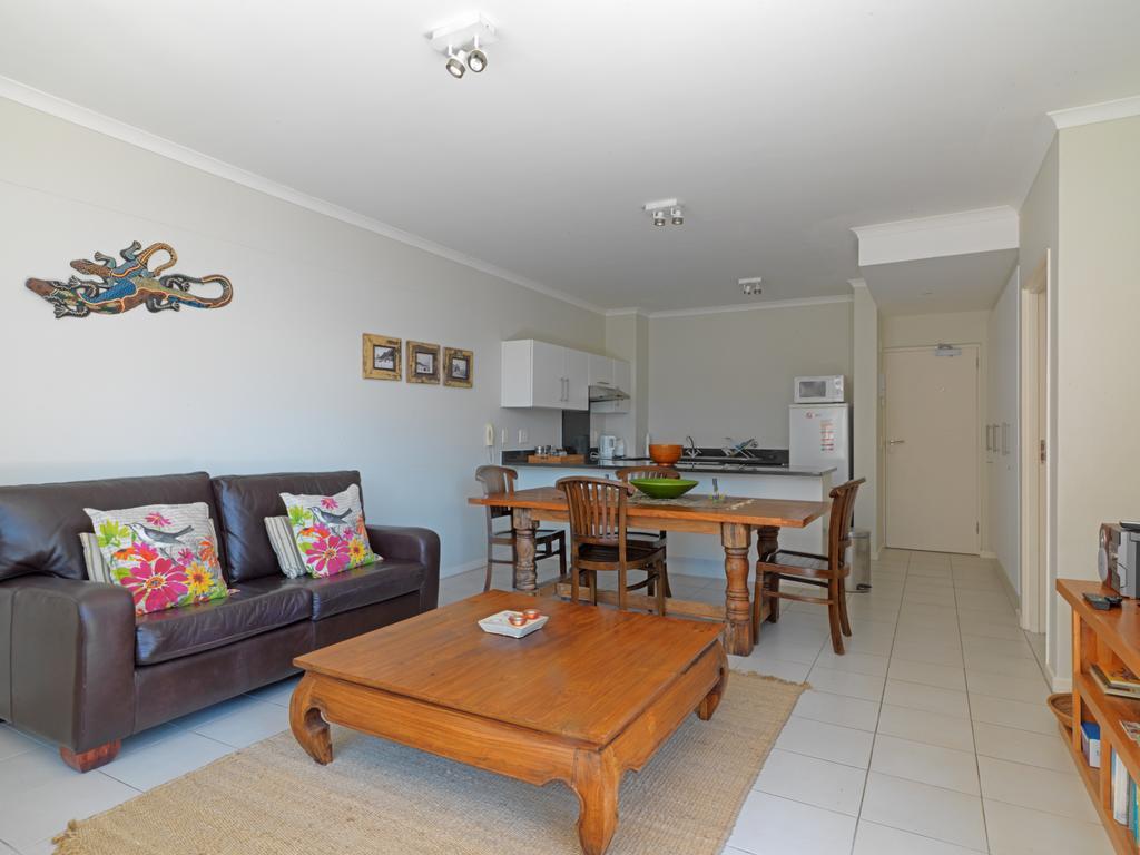 Surferscorner Self Catering Apartments Muizenberg Esterno foto