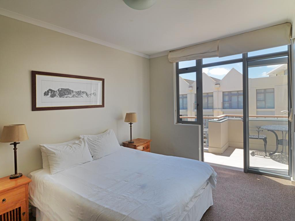 Surferscorner Self Catering Apartments Muizenberg Esterno foto